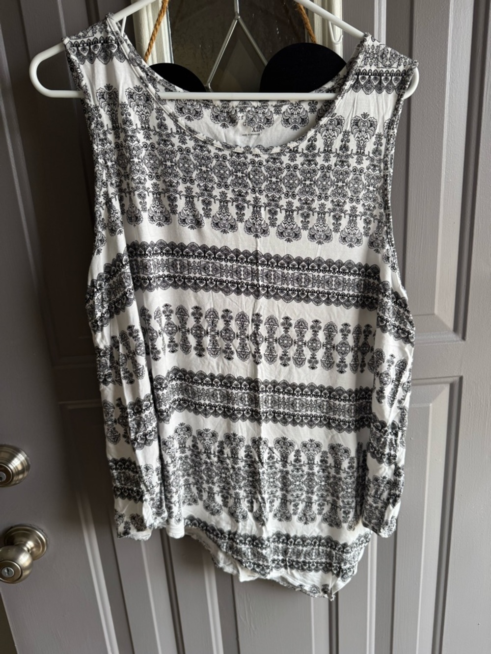 Ruff Hewn Black & White Ornamental Print Sleeveless Tank